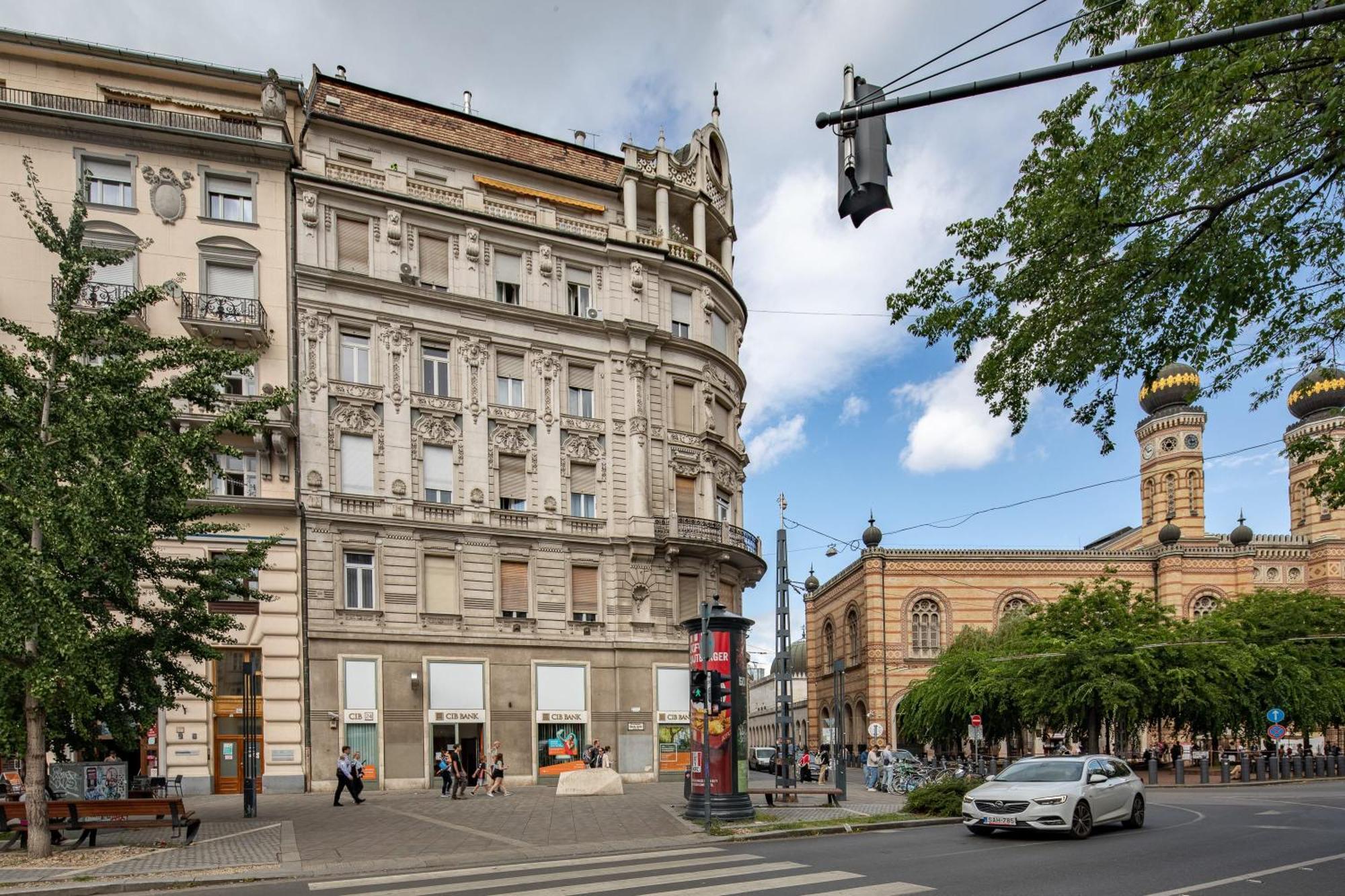 Ultra Central Luxury — Photos 3